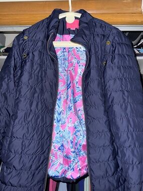 Lilly Pulitzer Navy Puffer Jacket with Pink & Blue Printed Lining